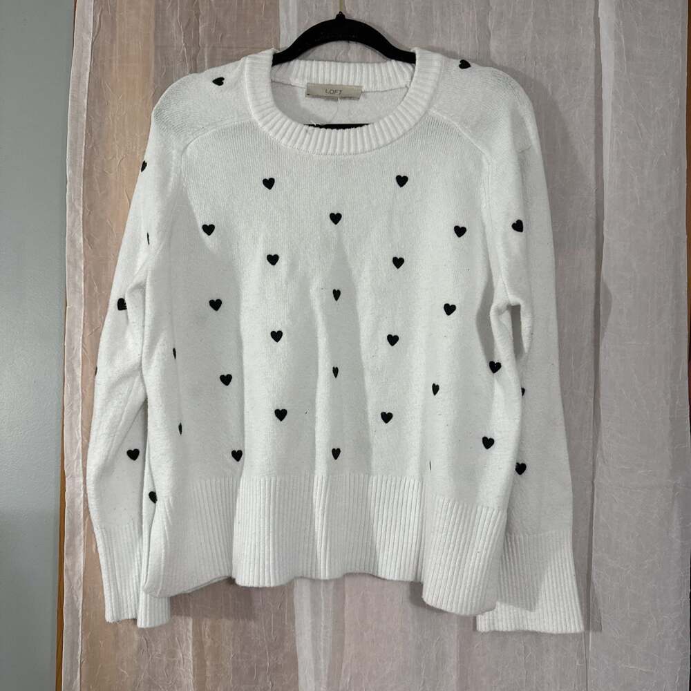 Mini Heart Embroidered Sweater‎